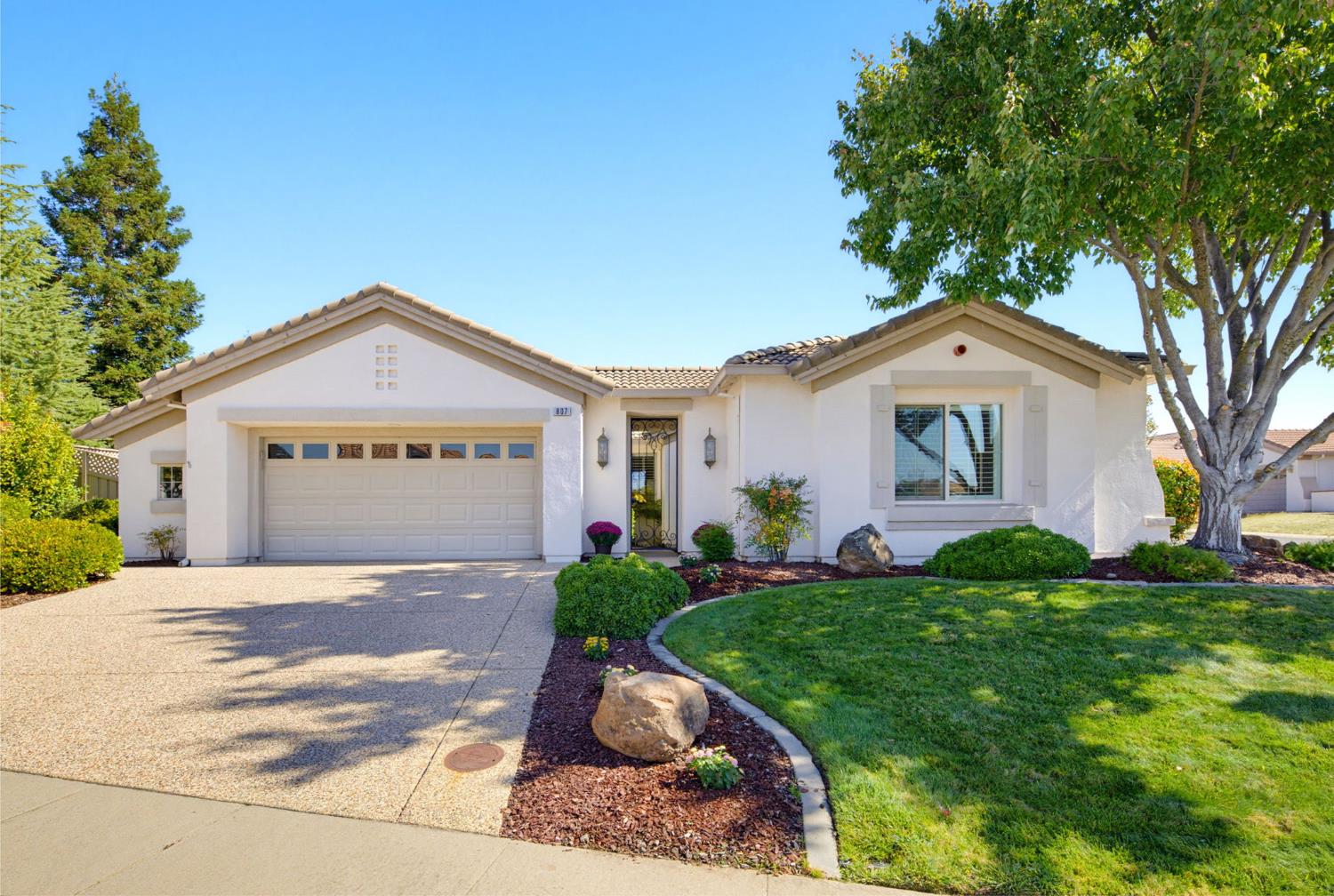 807 Carrousel Court