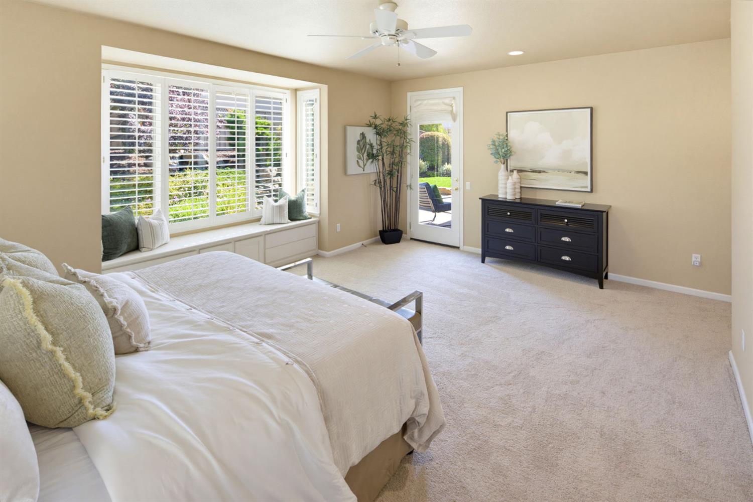 807 Carrousel Court