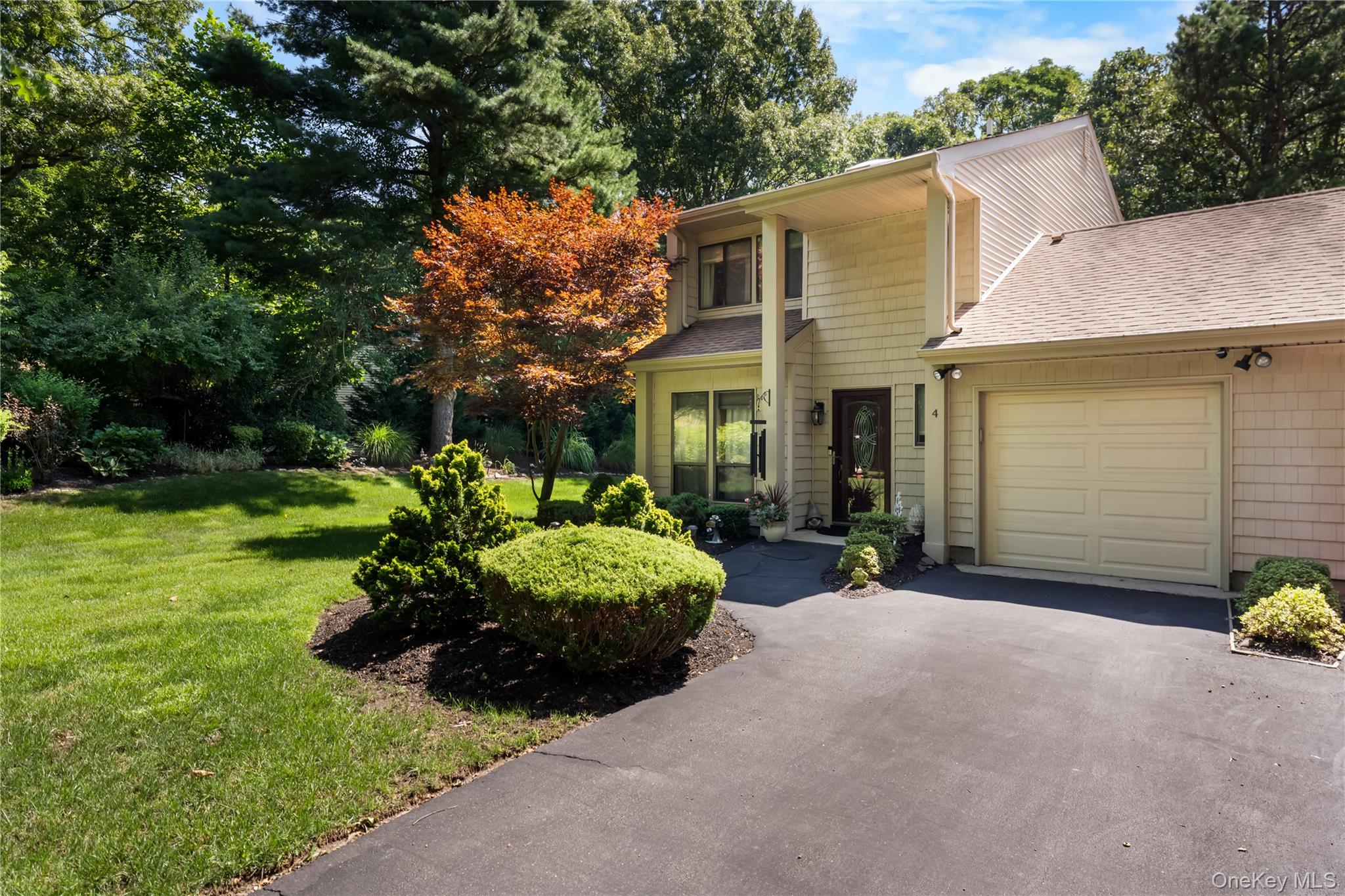 4 Lyndon Court