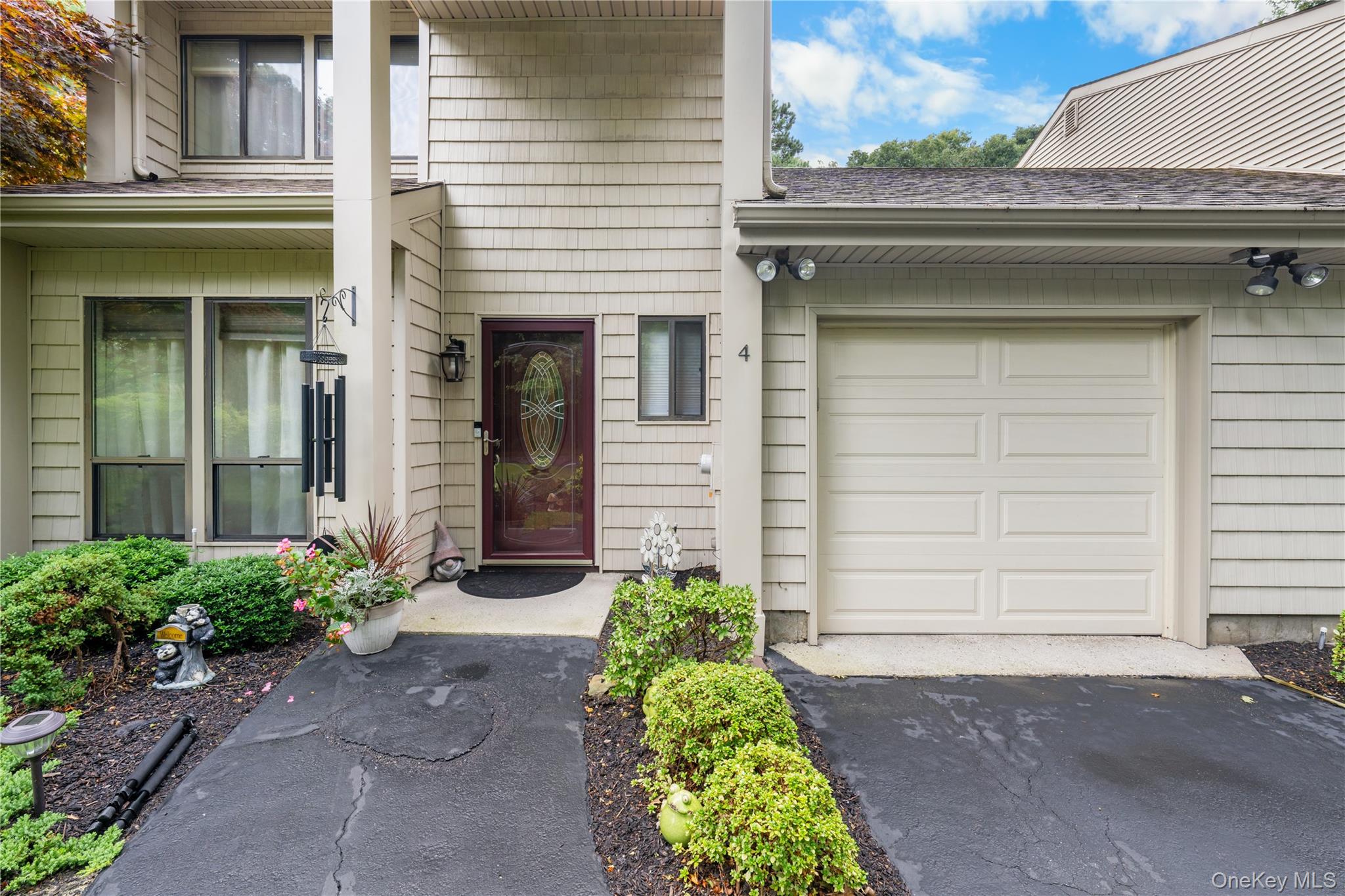 4 Lyndon Court