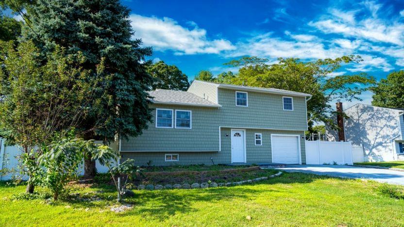 95 Holiday Park Drive