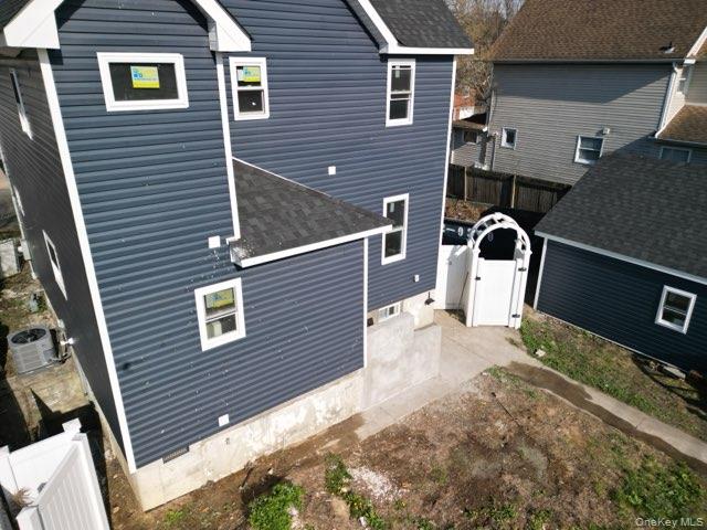 21 Randall Avenue