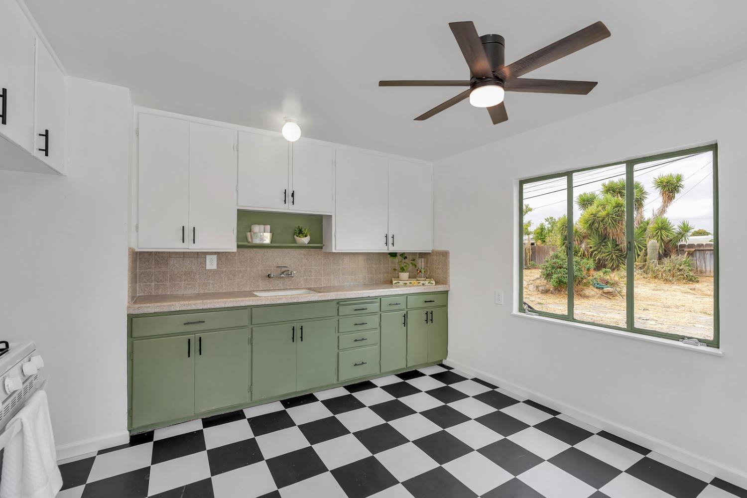 833 Pennsylvania Avenue