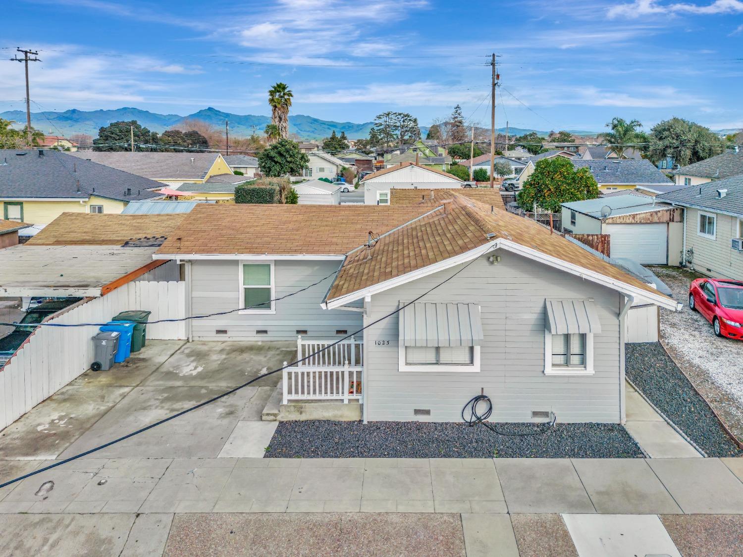 1023 Victoria Street