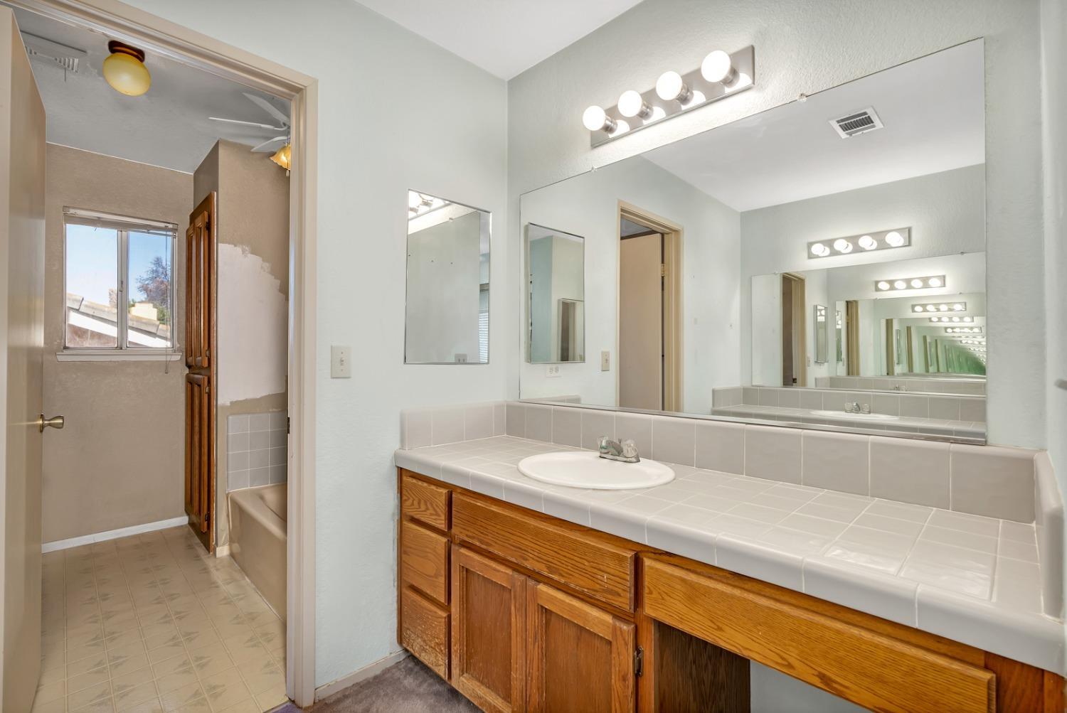 1034 Acaciawood Court