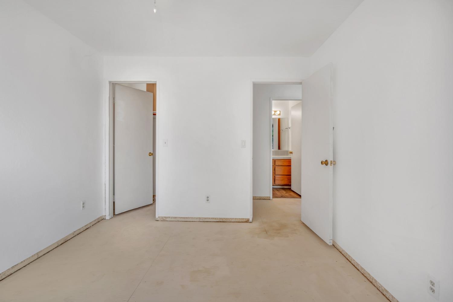 1034 Acaciawood Court