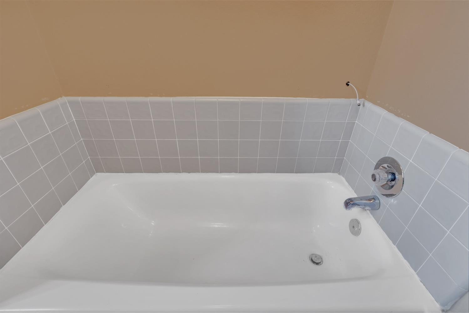 1034 Acaciawood Court