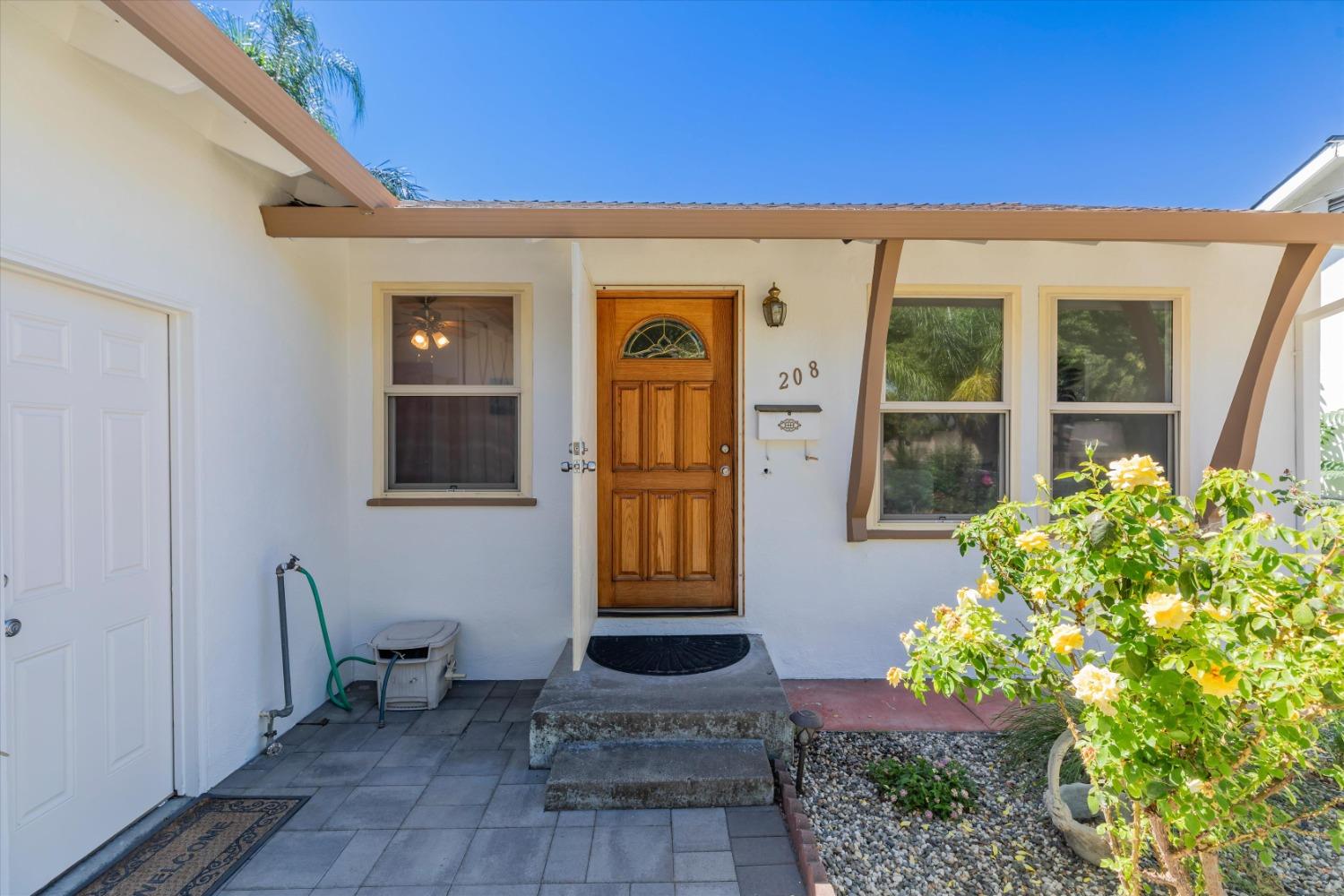 208 Blossom Hill Roaad