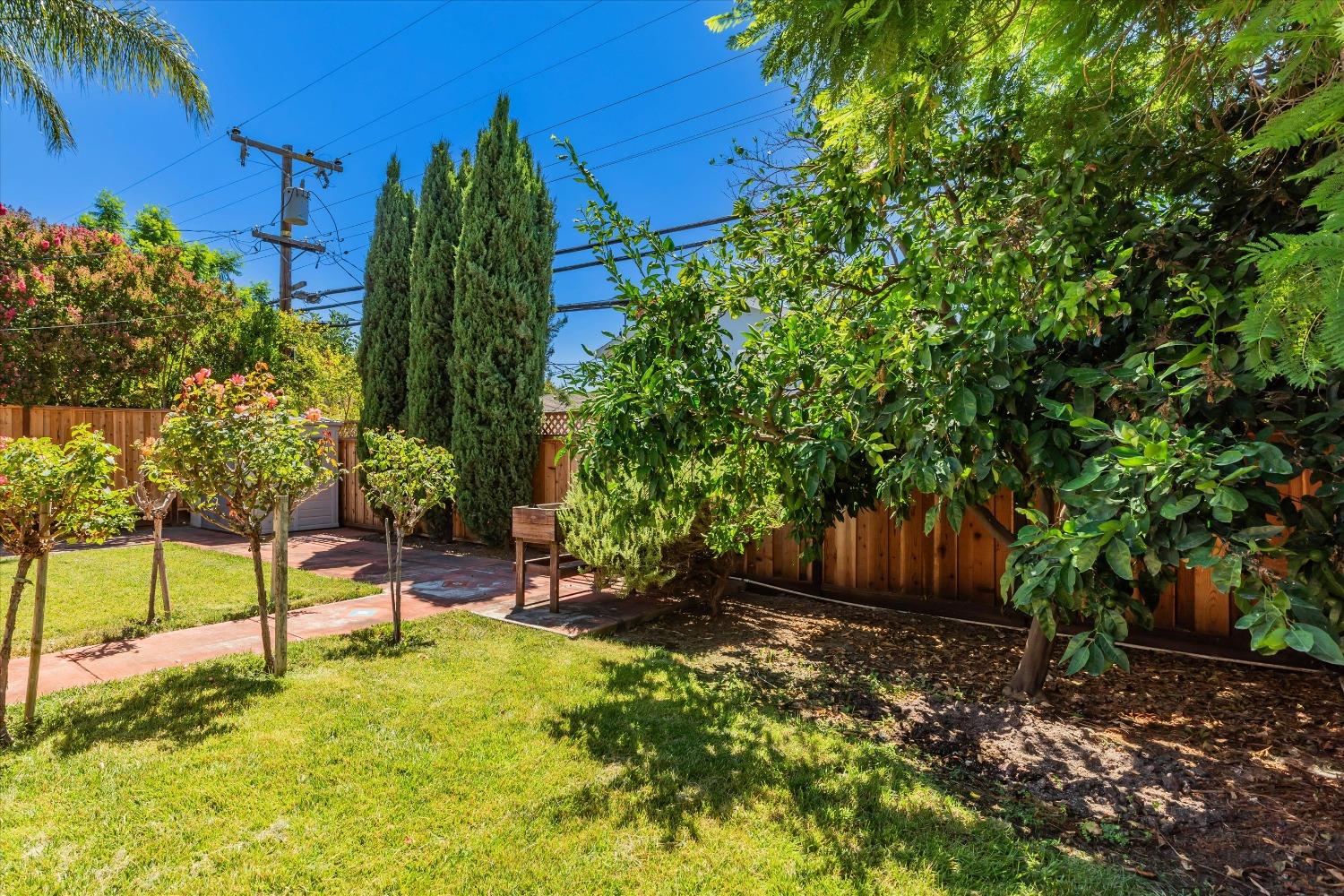 208 Blossom Hill Roaad