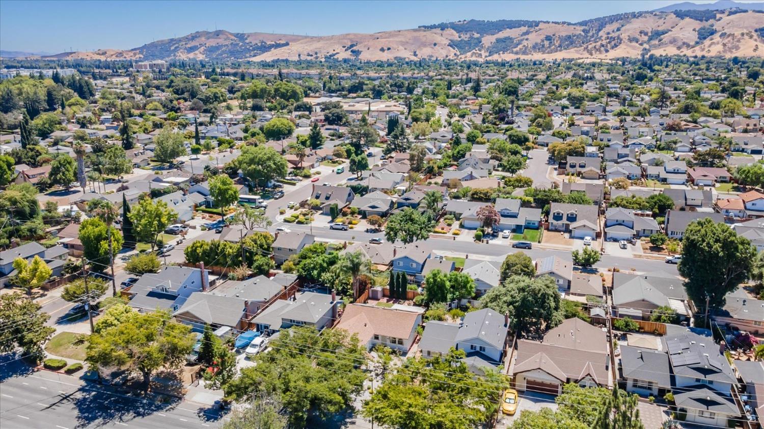 208 Blossom Hill Roaad