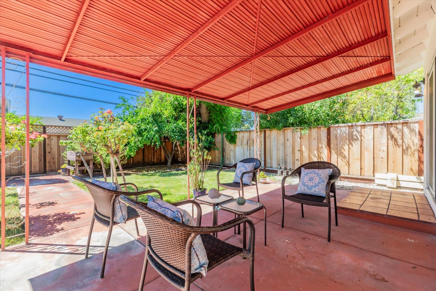 208 Blossom Hill Roaad