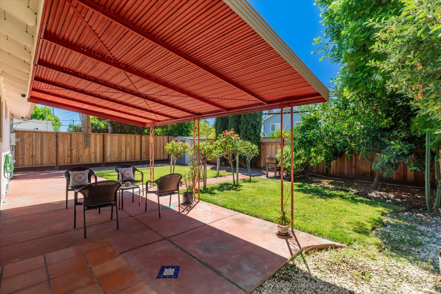 208 Blossom Hill Roaad