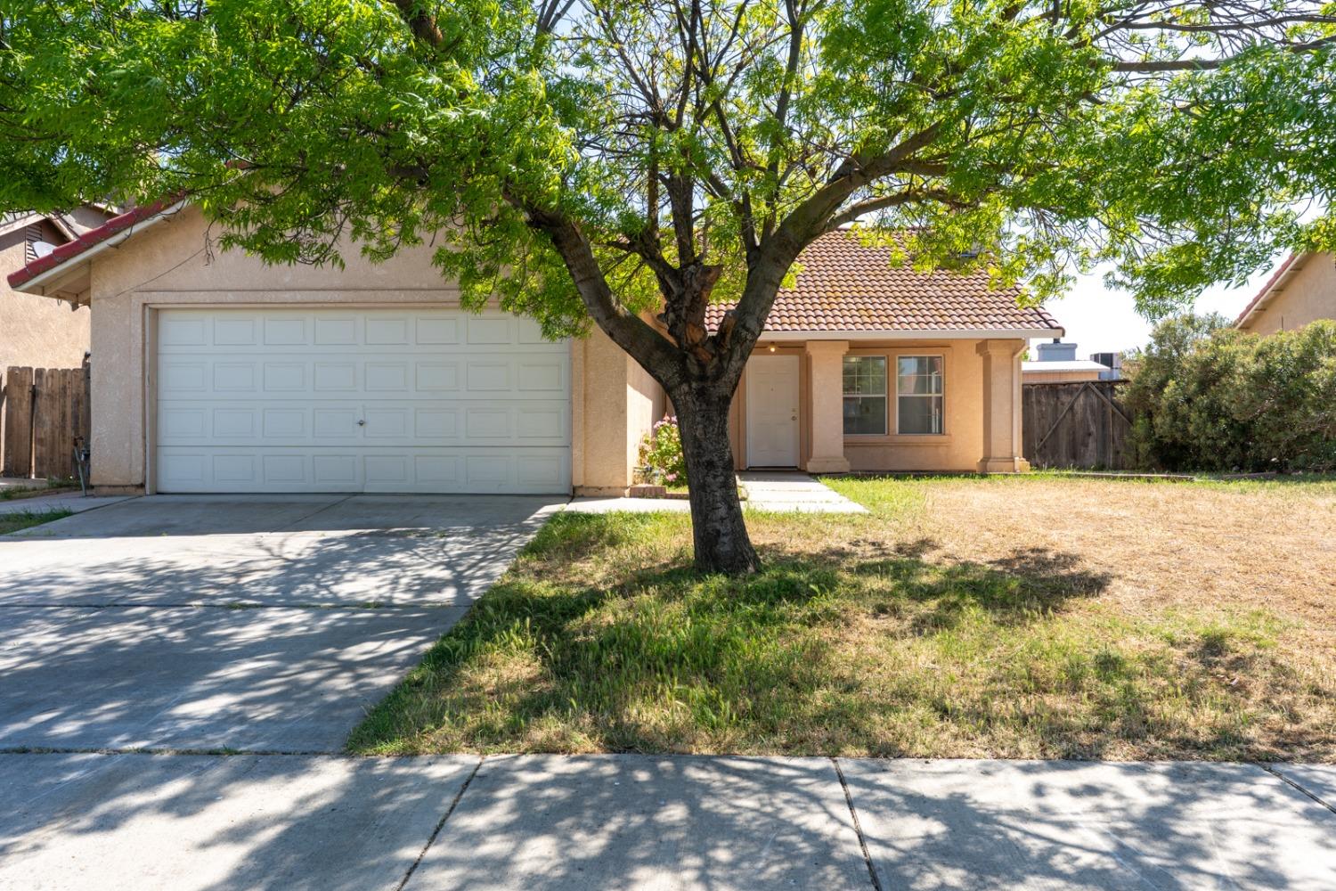 2131 Racquet Club Drive
