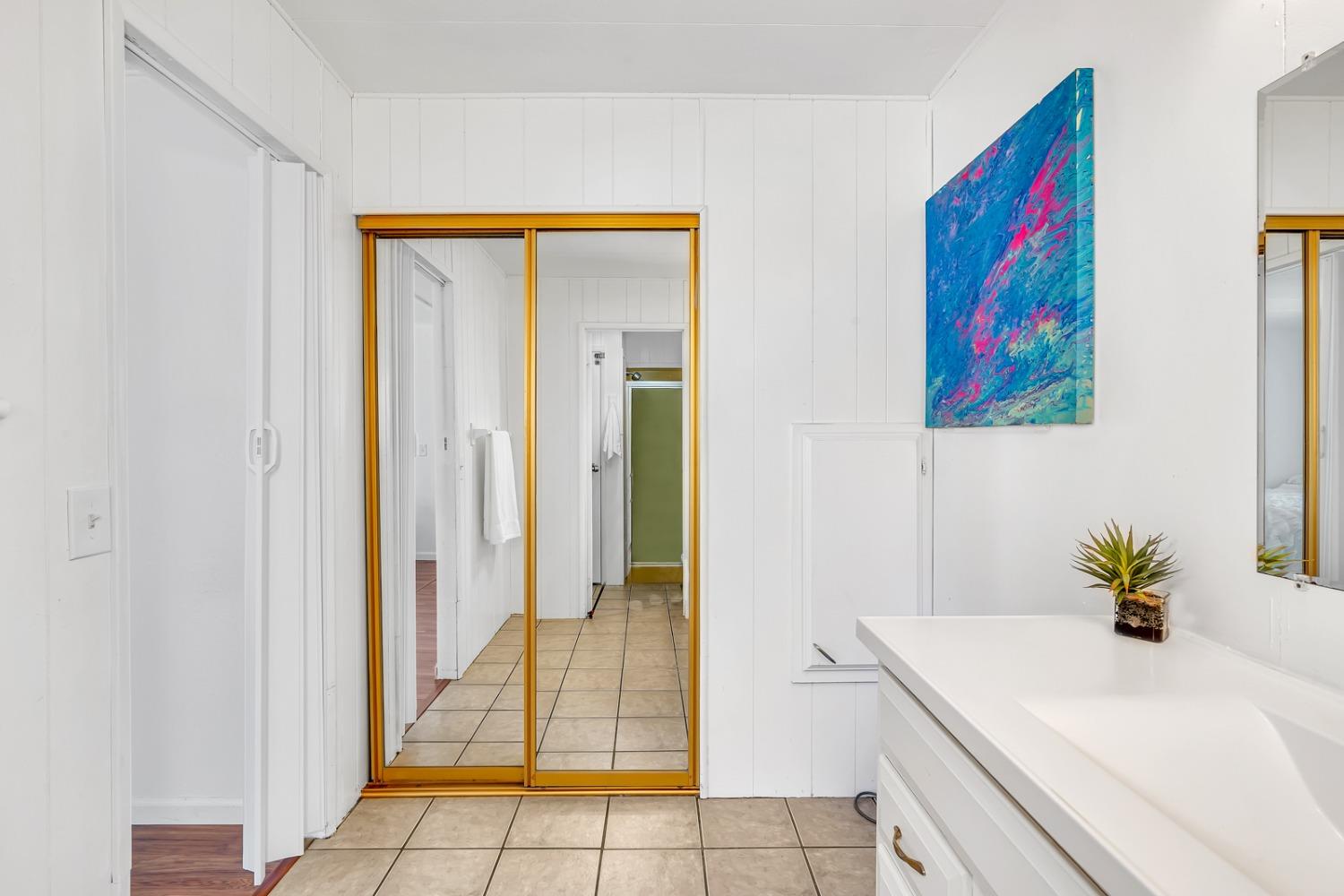 260 W Comet Road