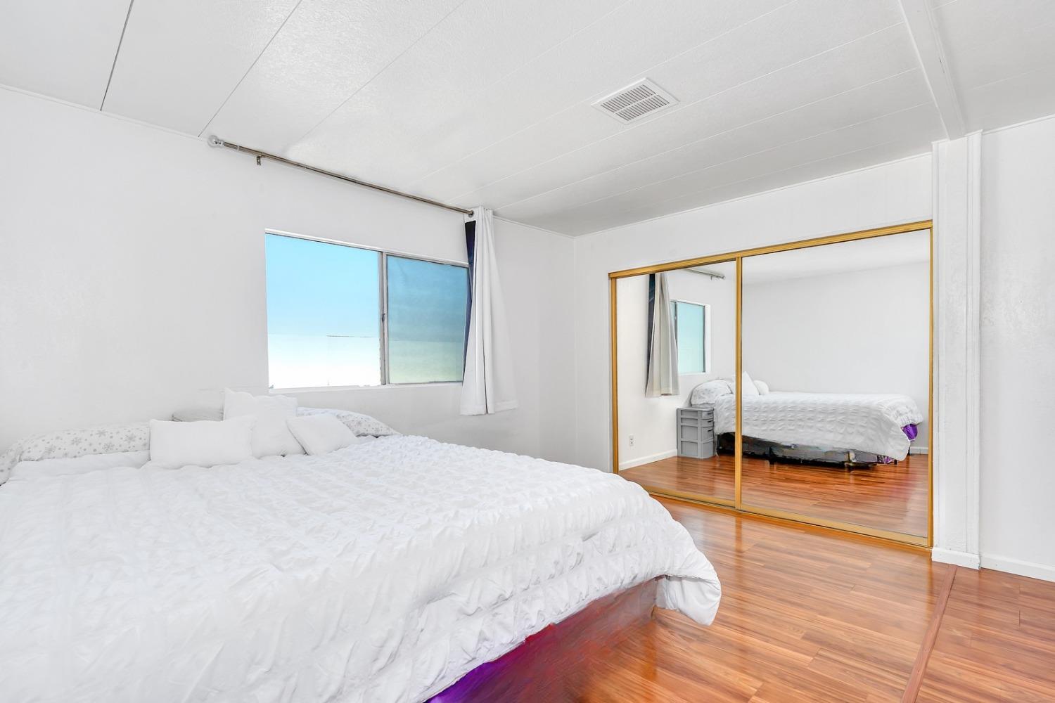 260 W Comet Road