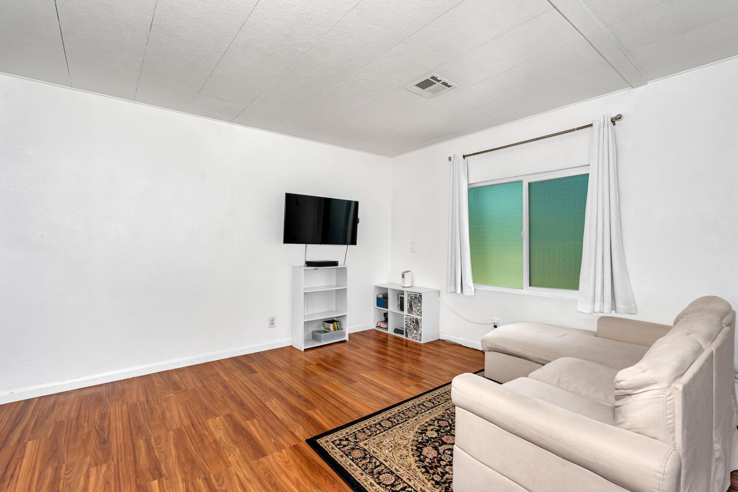 260 W Comet Road