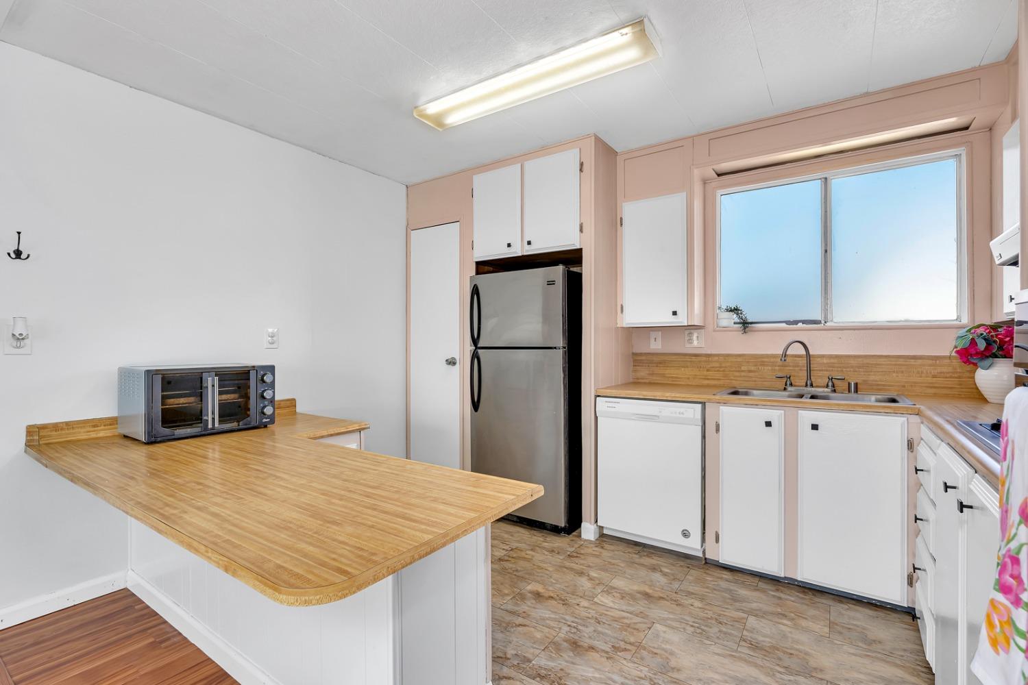 260 W Comet Road