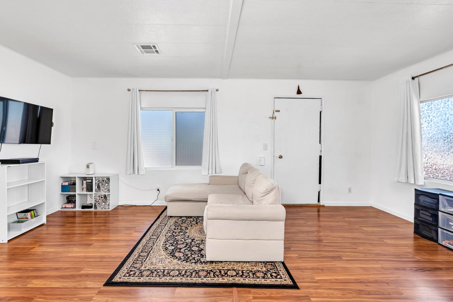 260 W Comet Road