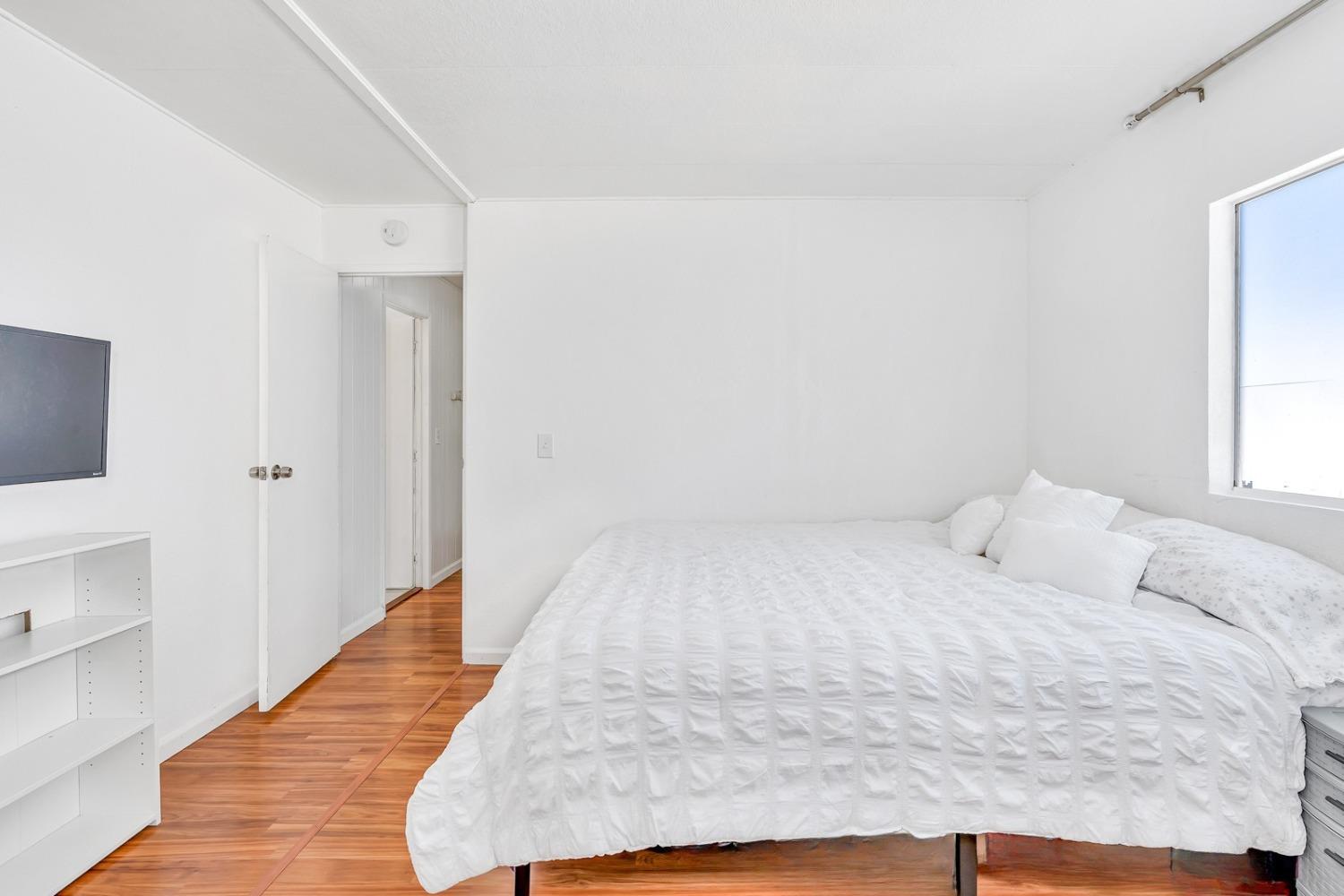 260 W Comet Road