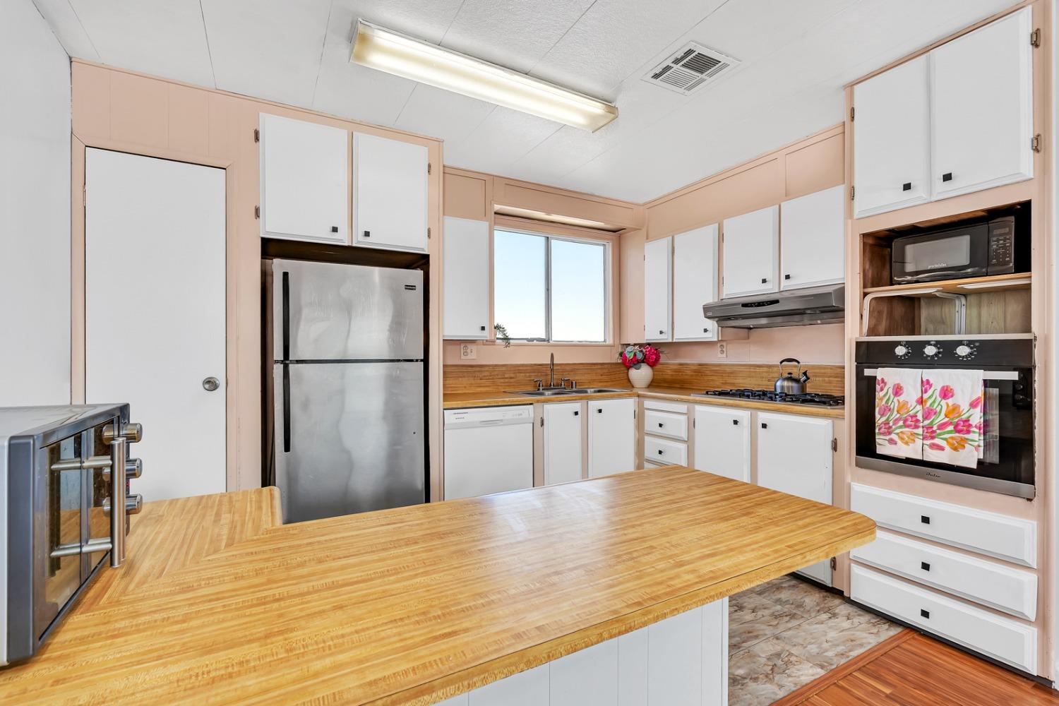 260 W Comet Road