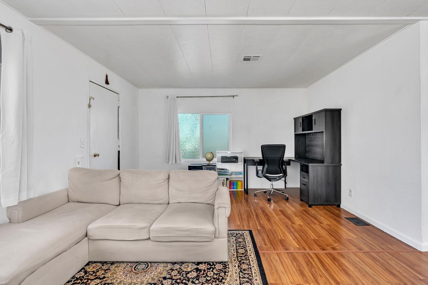 260 W Comet Road