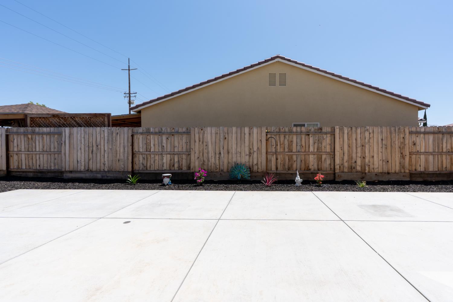 2070 Greenbriar Drive