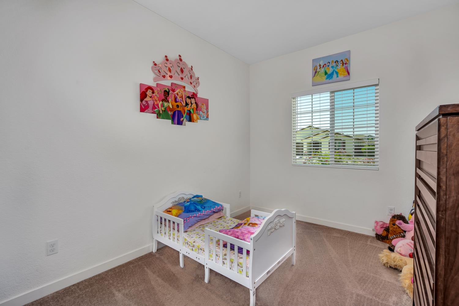 2070 Greenbriar Drive