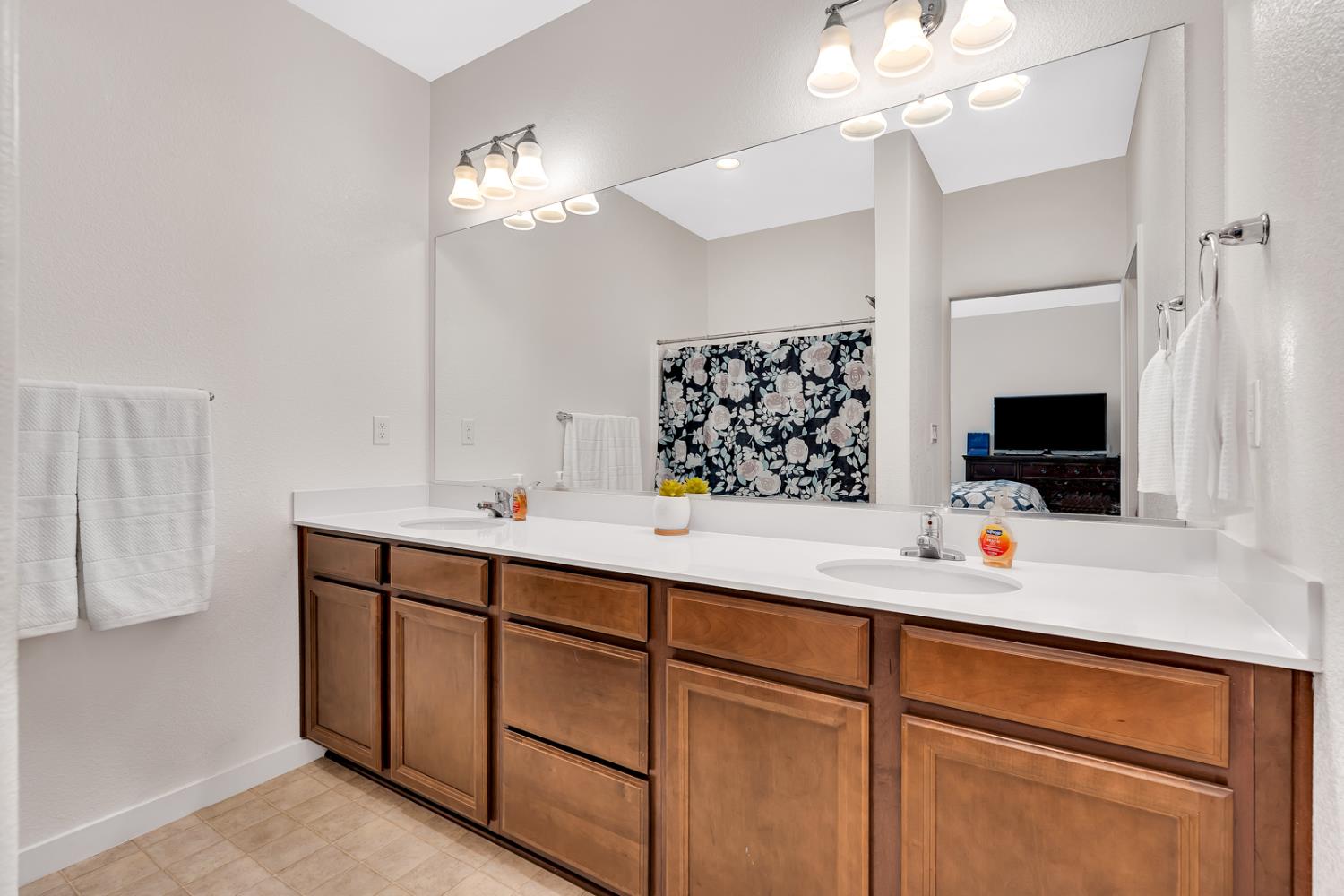 2070 Greenbriar Drive