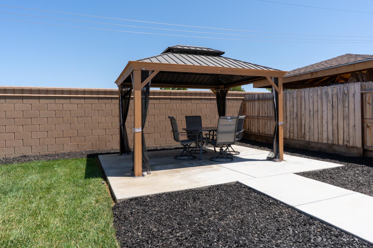 2070 Greenbriar Drive