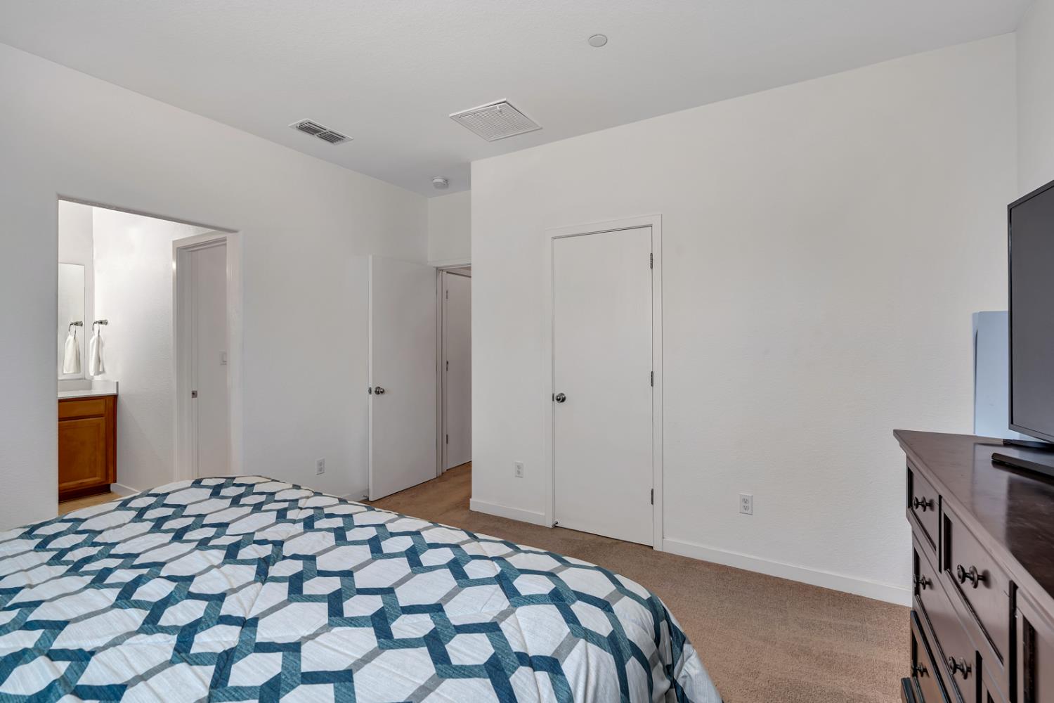 2070 Greenbriar Drive