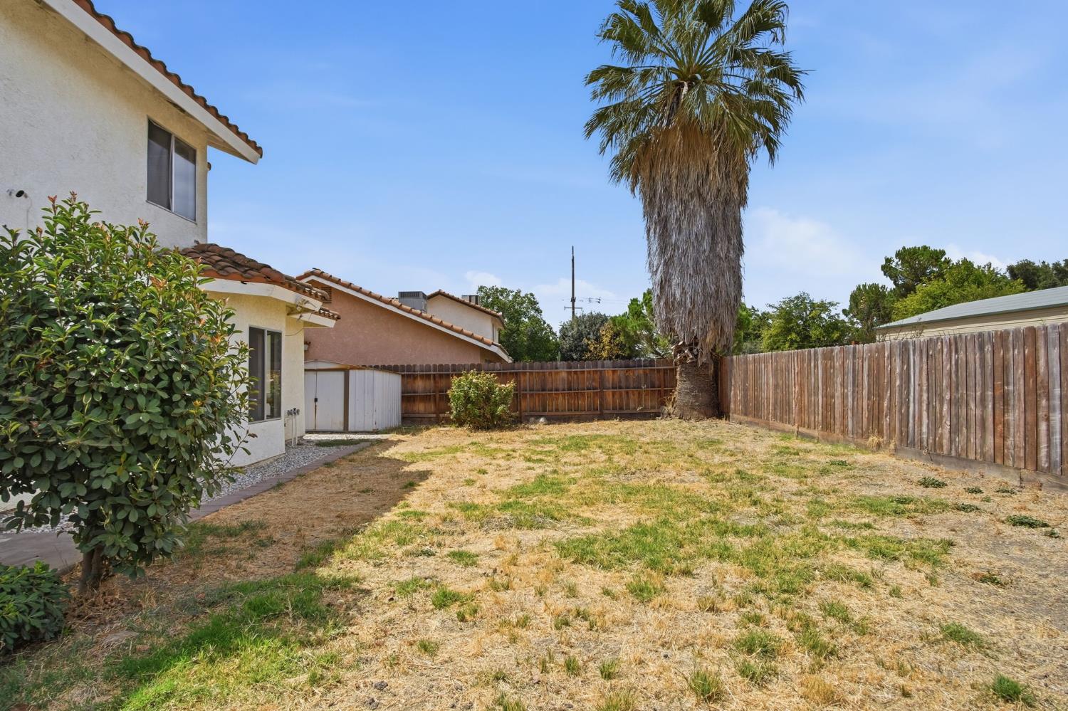2526 Santos Street