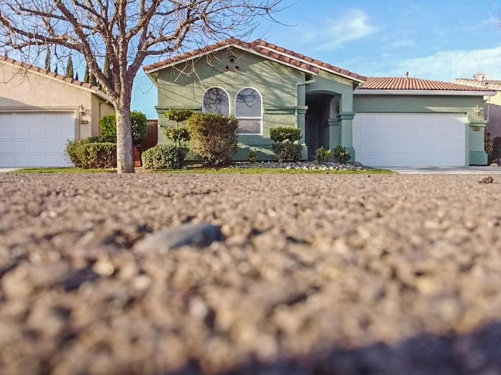 2934 Las Flores Circle