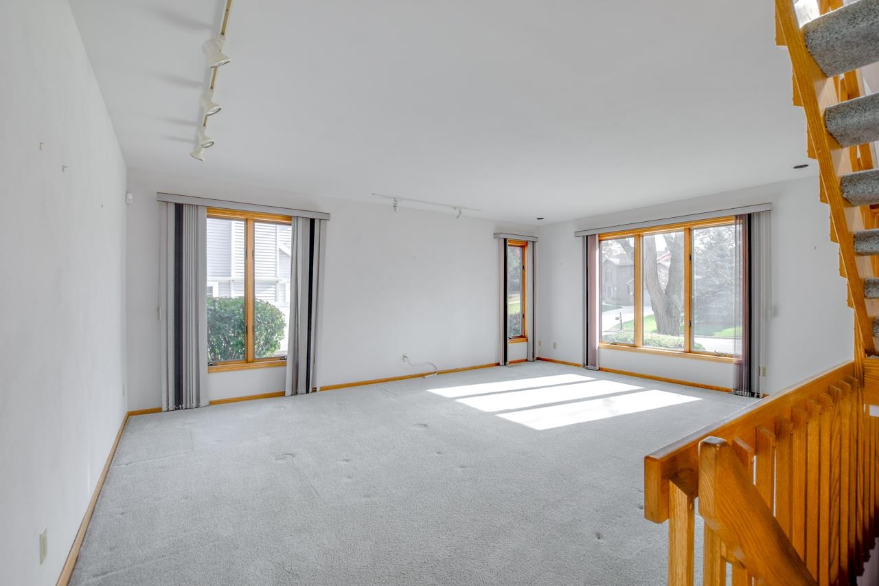 5888 Schumann Drive