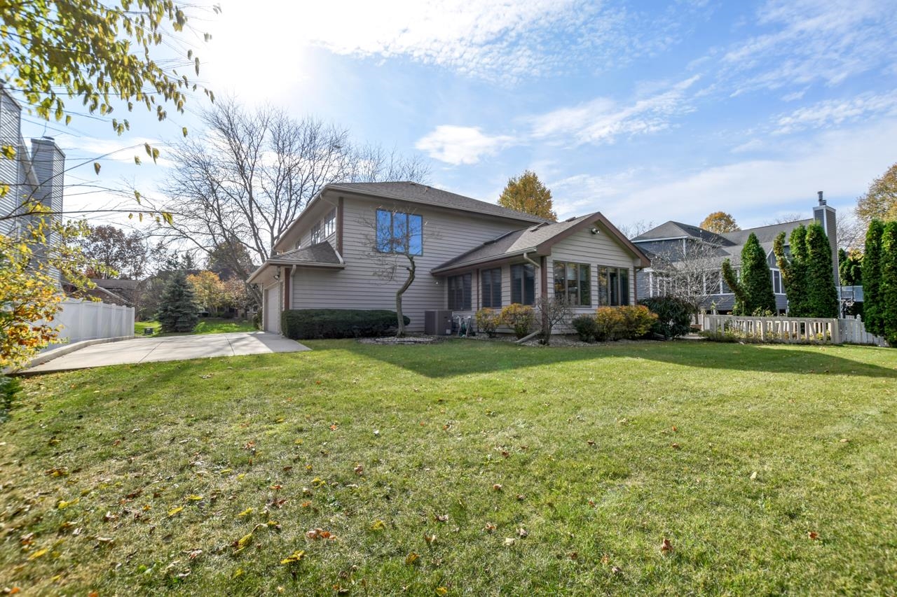 5888 Schumann Drive