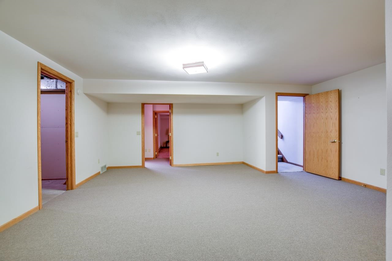 5888 Schumann Drive