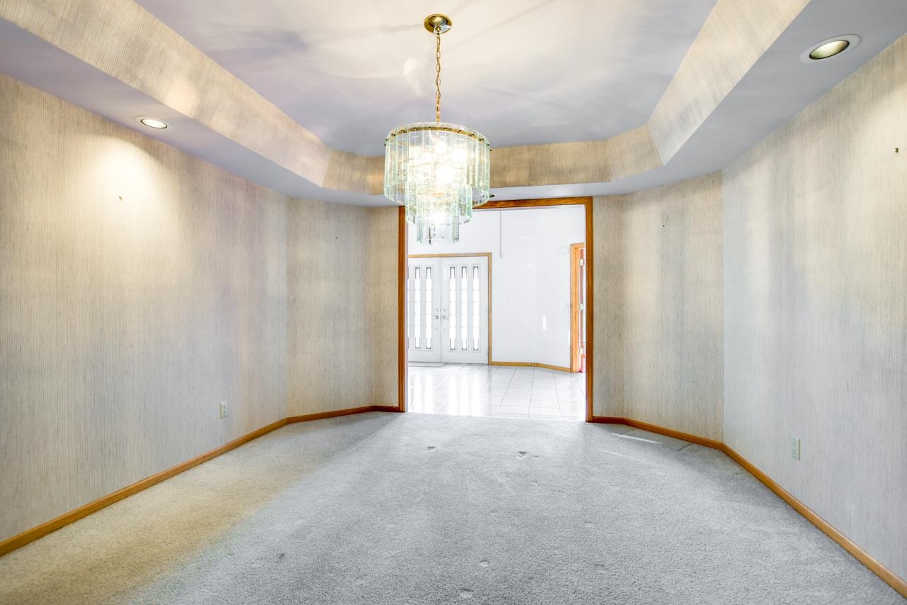 5888 Schumann Drive