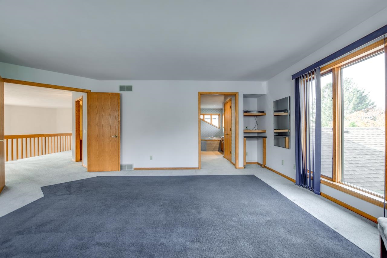 5888 Schumann Drive