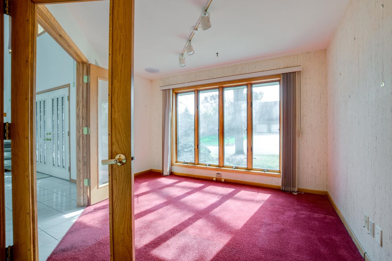 5888 Schumann Drive