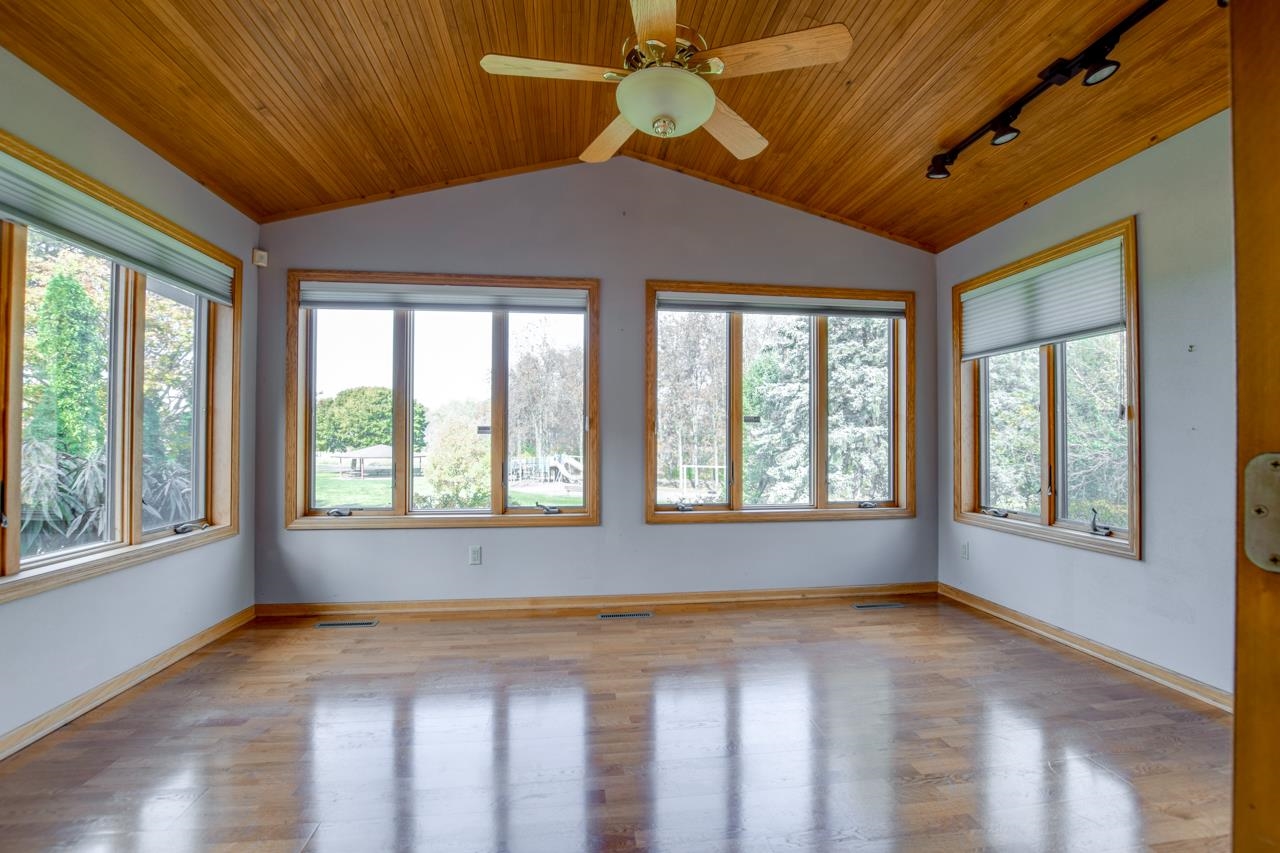 5888 Schumann Drive