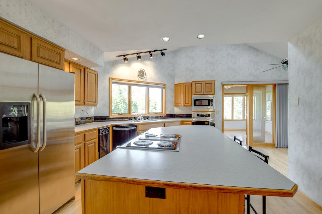 5888 Schumann Drive