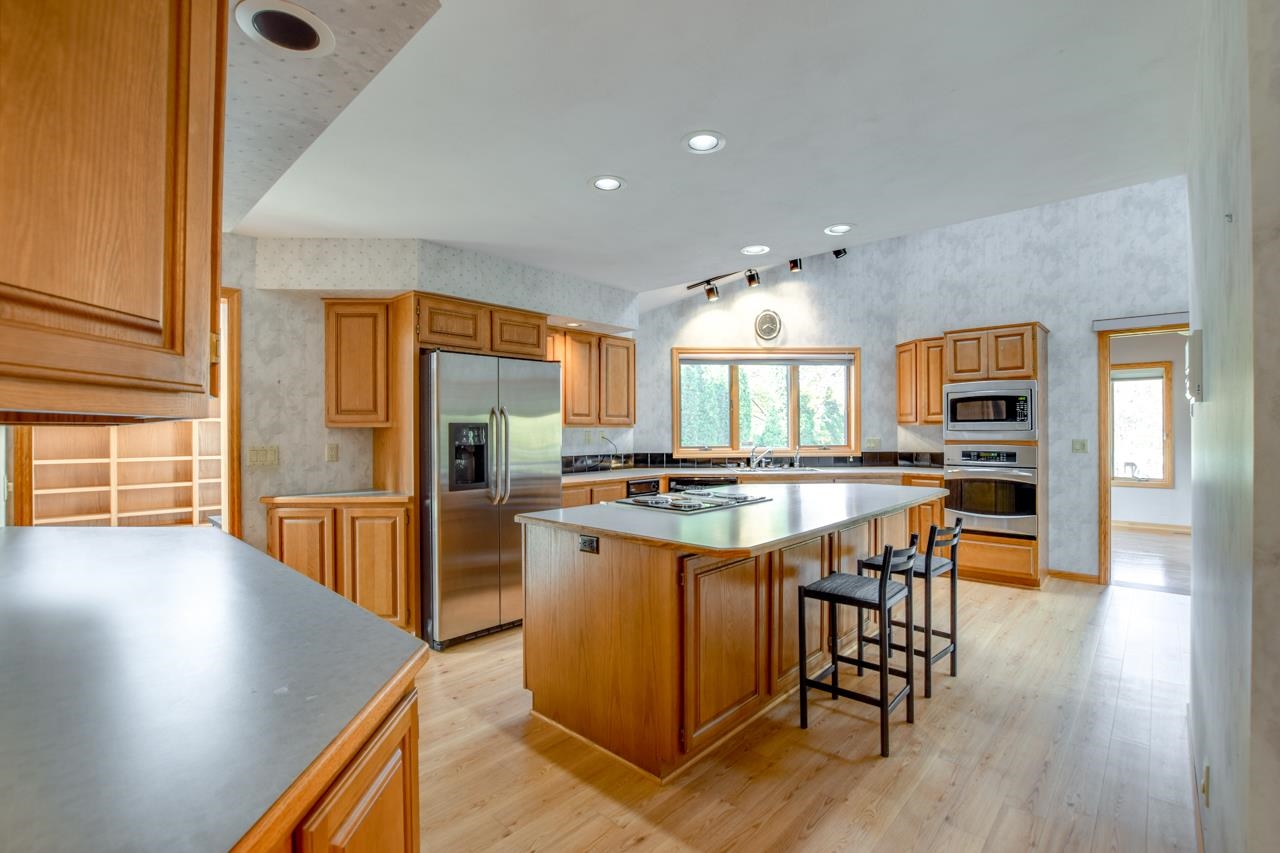 5888 Schumann Drive