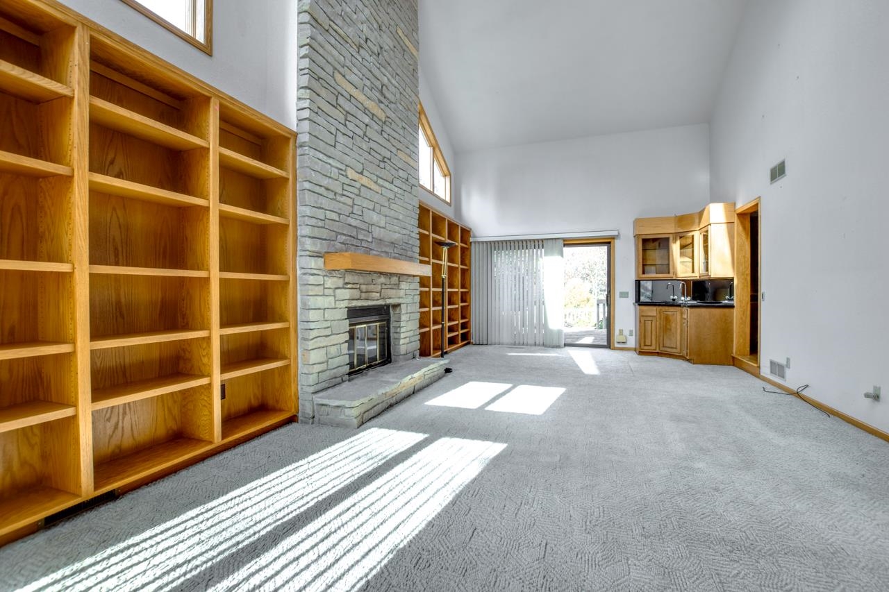 5888 Schumann Drive