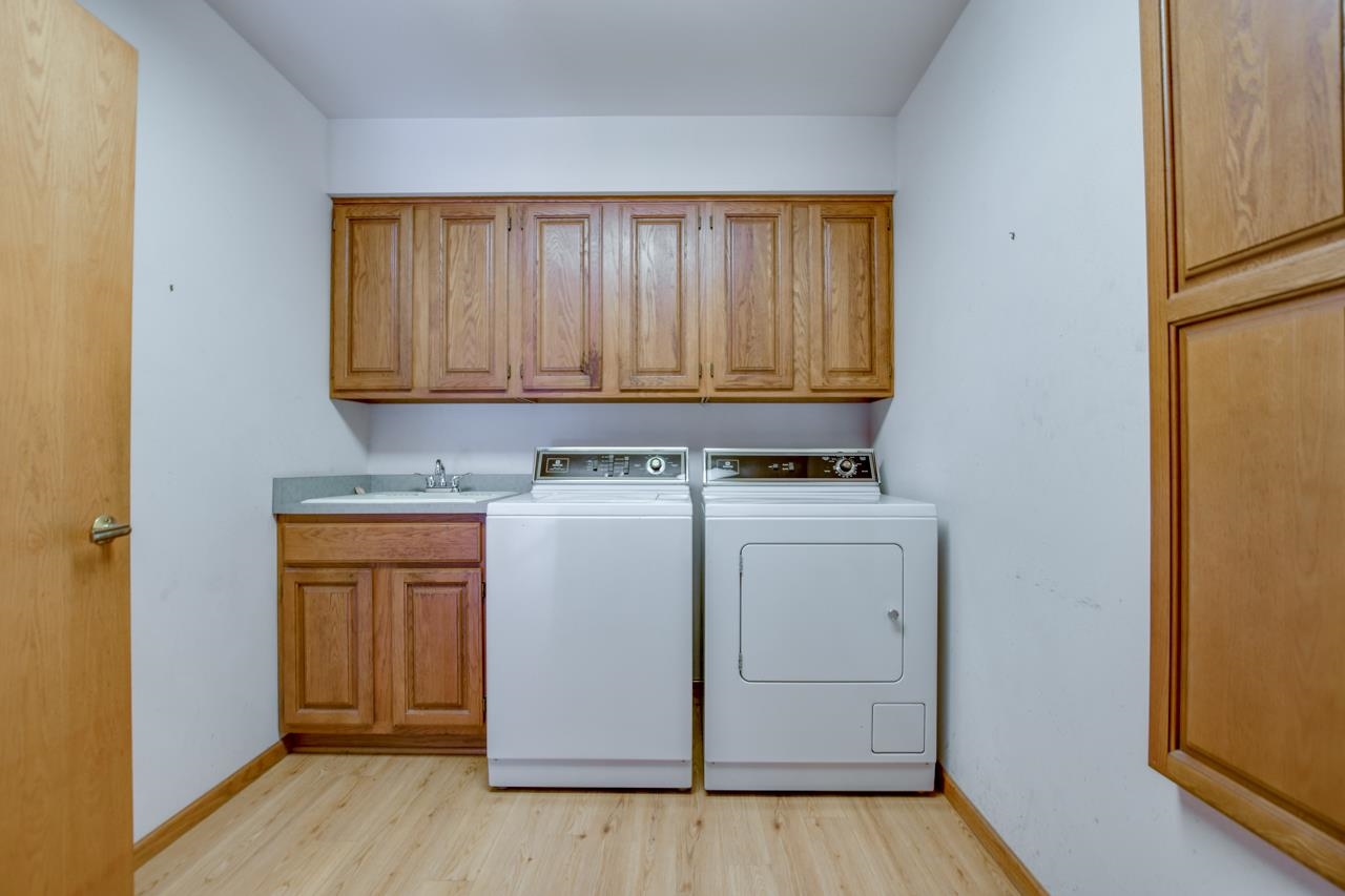 5888 Schumann Drive