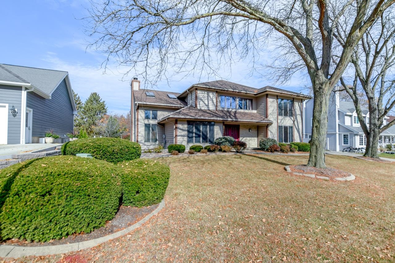 5888 Schumann Drive