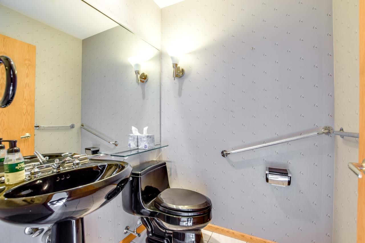 5888 Schumann Drive