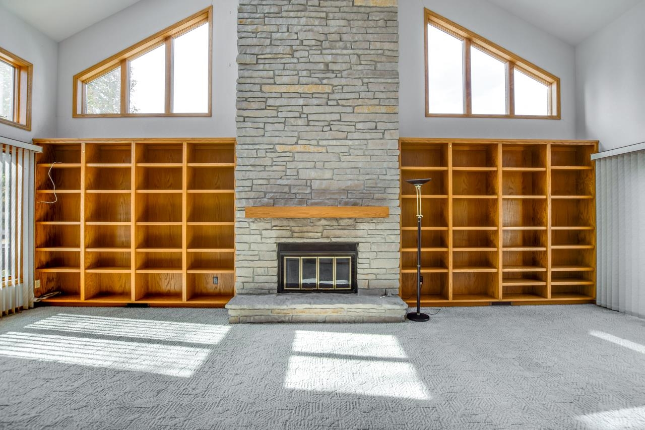 5888 Schumann Drive