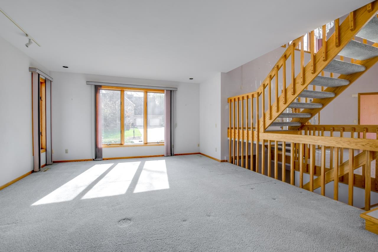 5888 Schumann Drive