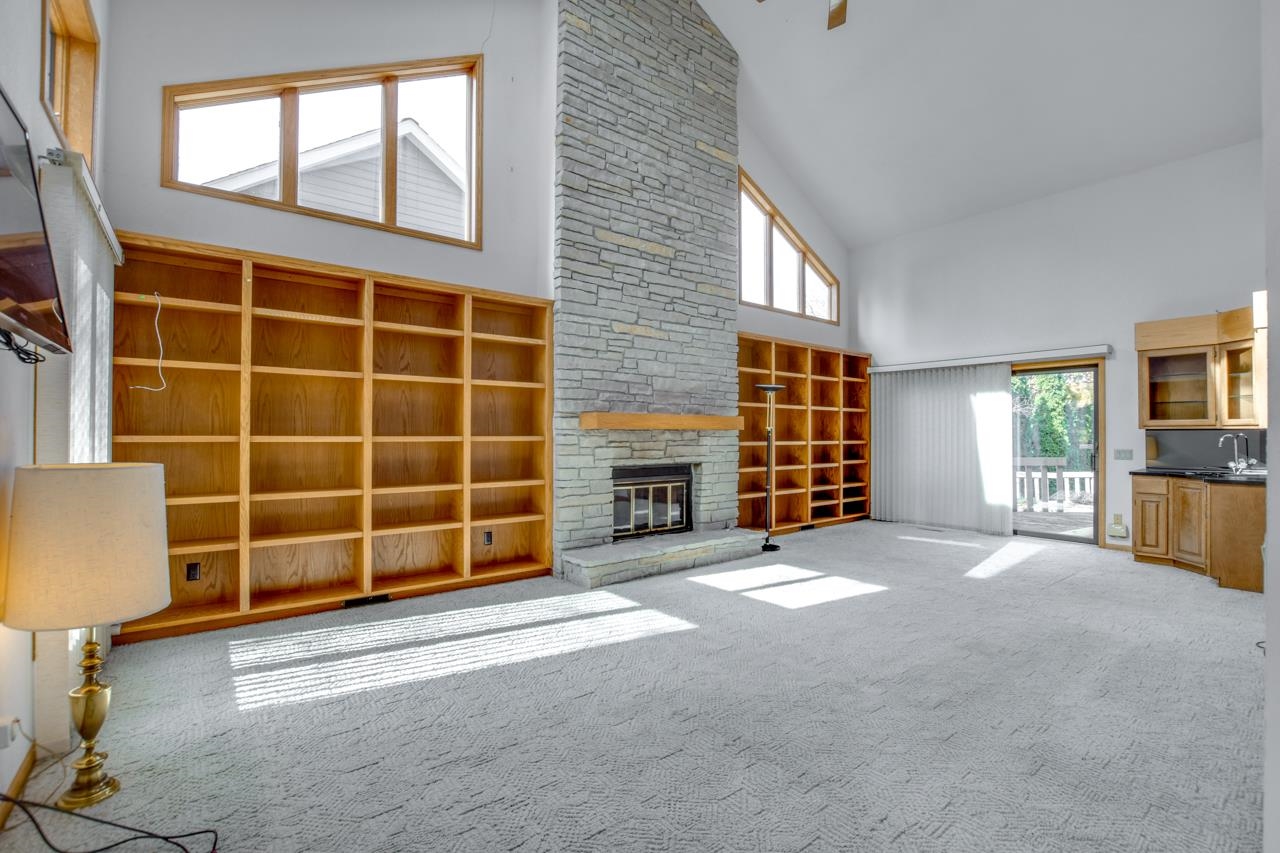 5888 Schumann Drive