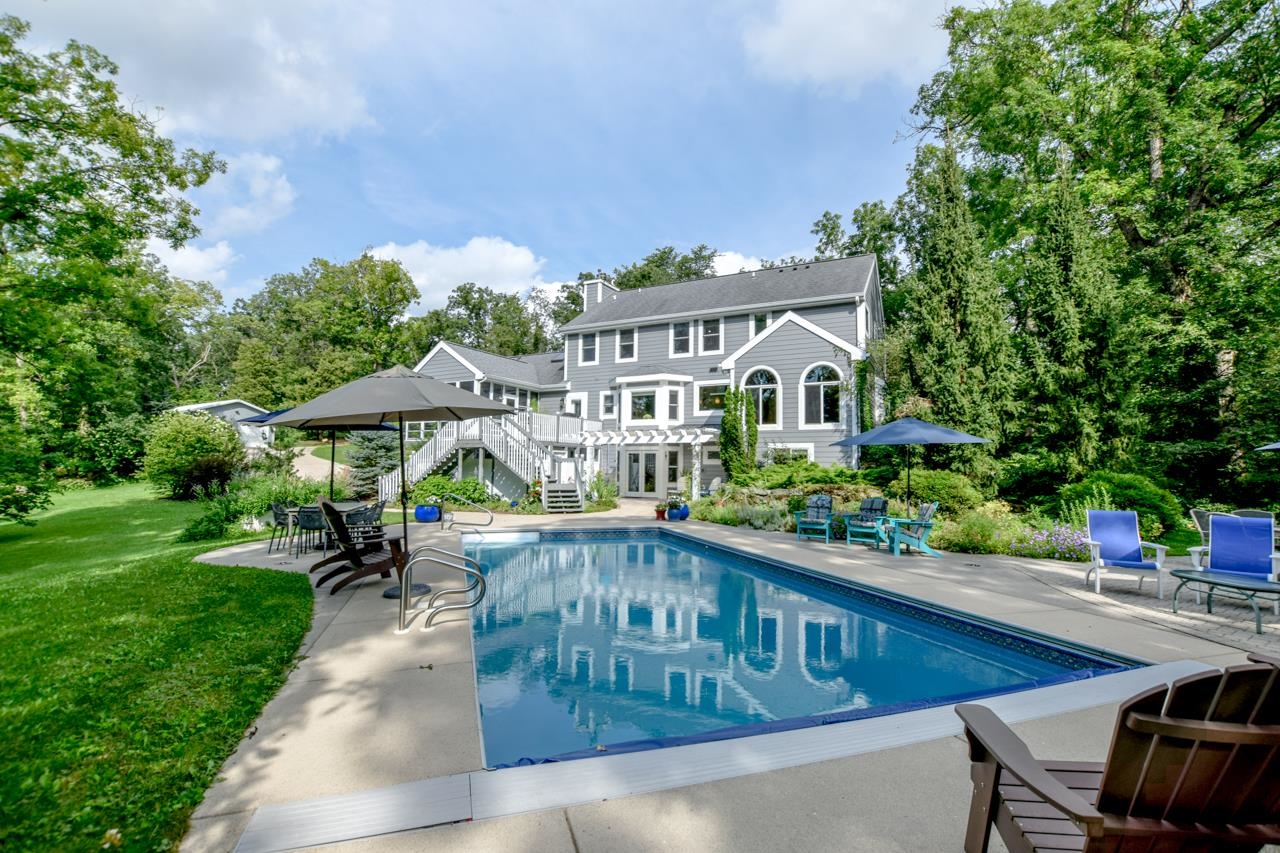 7724 Greenwood Road