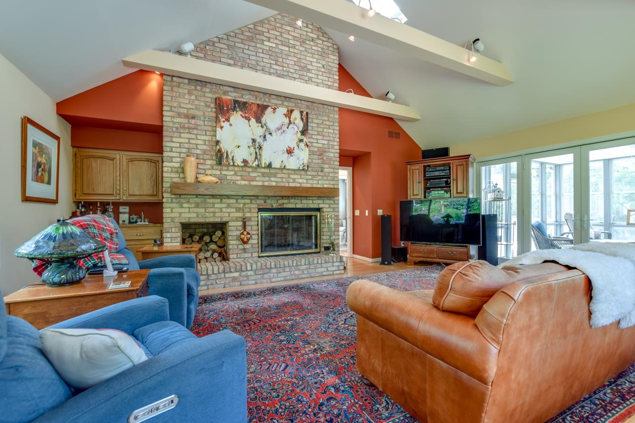 7724 Greenwood Road